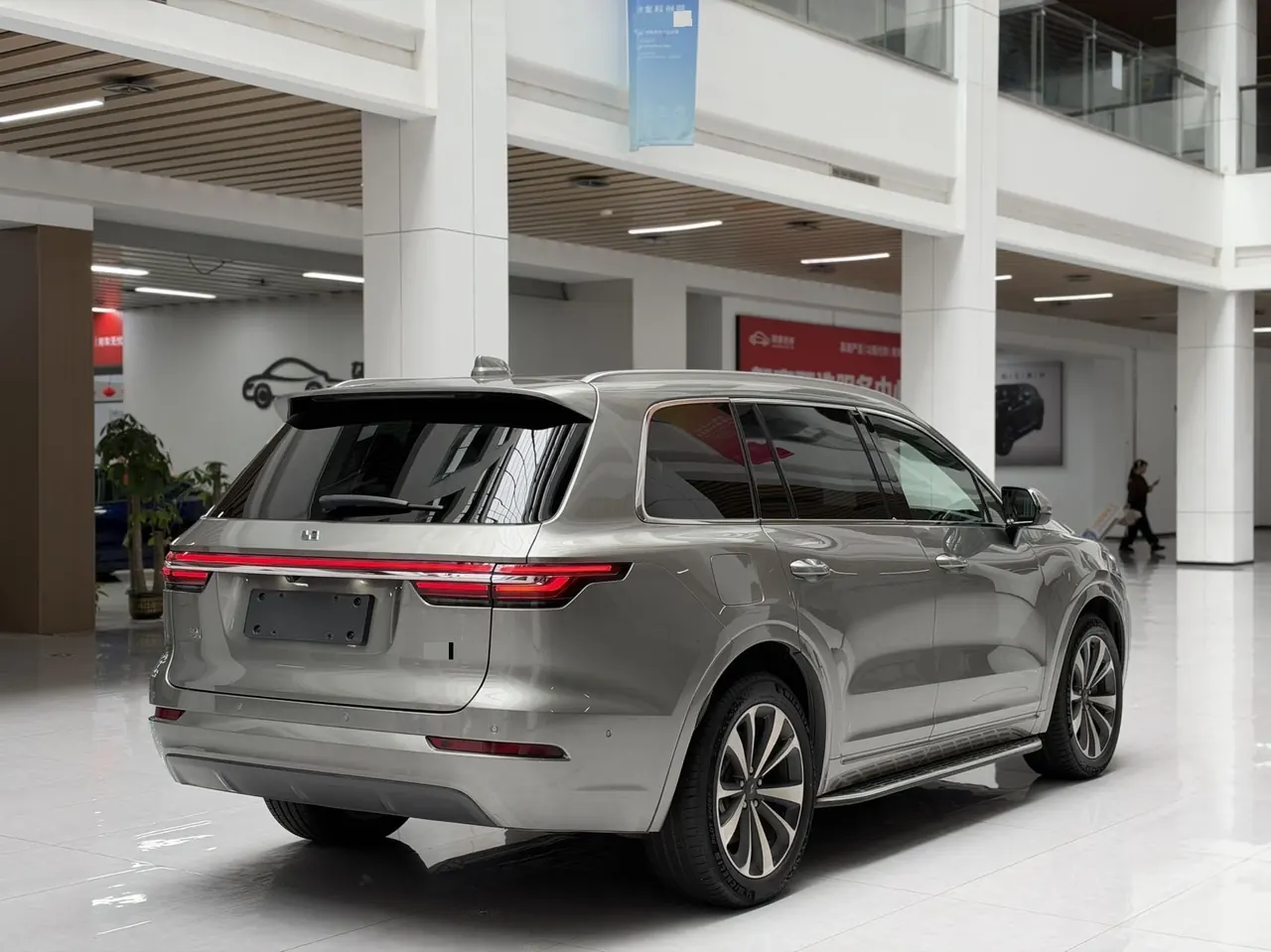 Li 2021 ONE 1.2T extended range 6-seat automatic gear 5