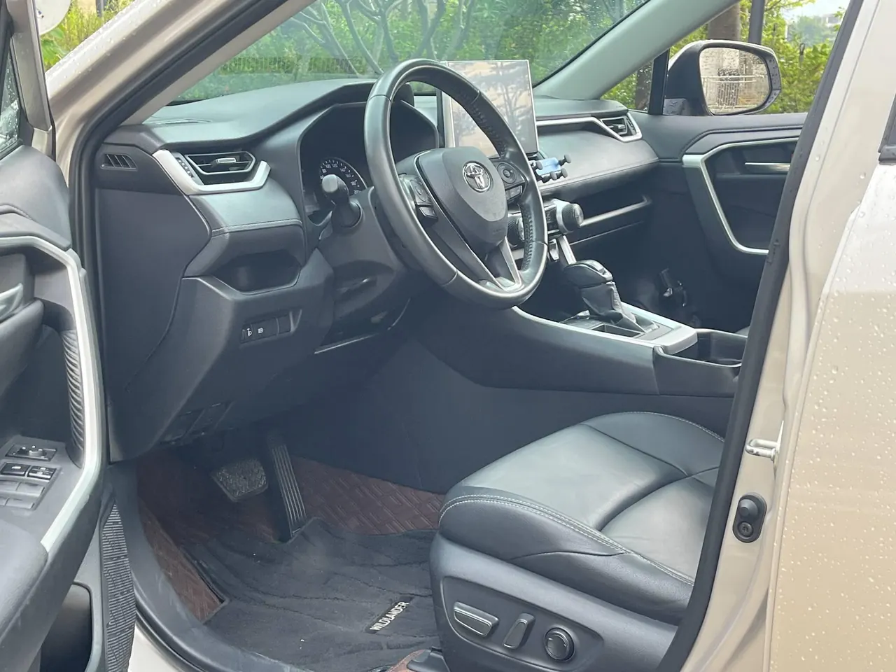 Toyota 2020 Willanda 2.0 Stepless Two-Drive Deluxe Automatic Gear 4