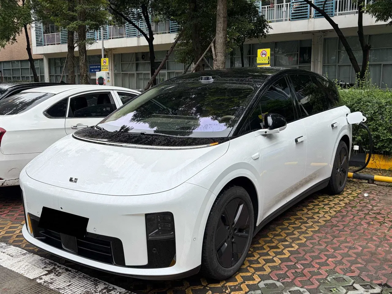 Open image lightbox: Li 2025 i8 Standard Edition Automatic Gear