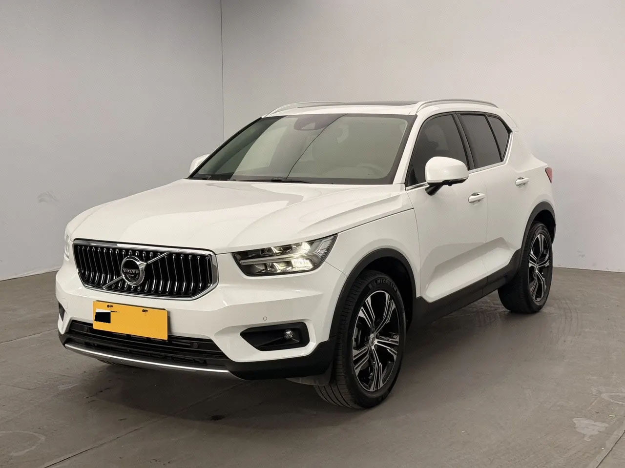 Open image lightbox: Volvo 2021 XC40 2.0T T4 4-wheel drive Zhiyuan Deluxe Edition Automatic Gear