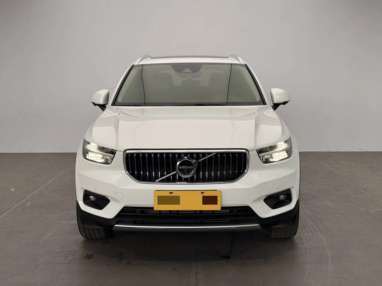 Volvo 2021 XC40 2.0T T4 4-wheel drive Zhiyuan Deluxe Edition Automatic Gear 2