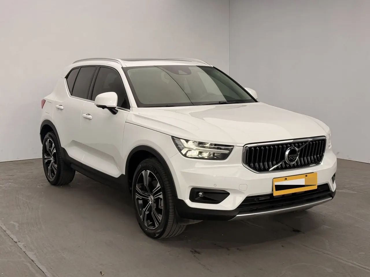Volvo 2021 XC40 2.0T T4 4-wheel drive Zhiyuan Deluxe Edition Automatic Gear 3