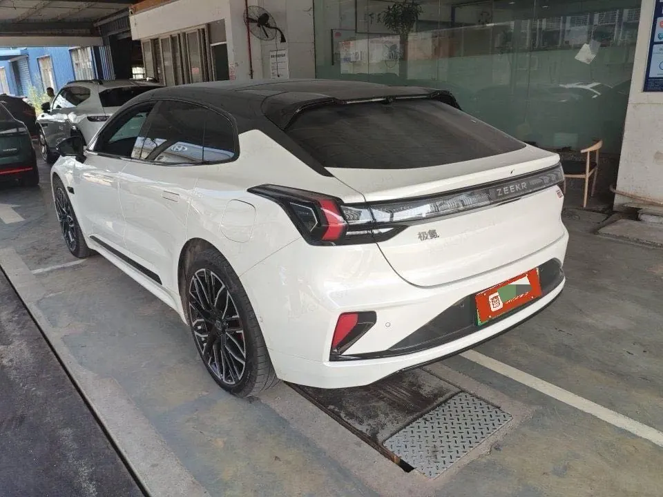 Zeekr 2024 Zeekr 001 YOU version 100kWh four-wheel drive automatic gear 4