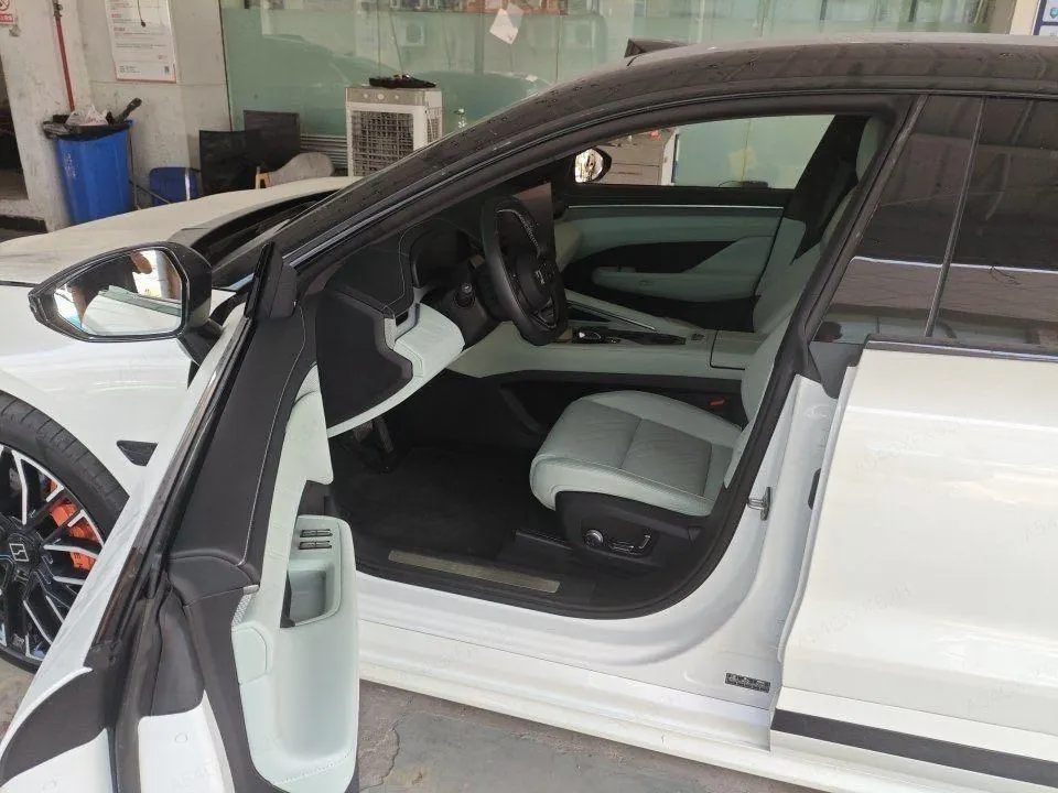 Zeekr 2024 Zeekr 001 YOU version 100kWh four-wheel drive automatic gear 5