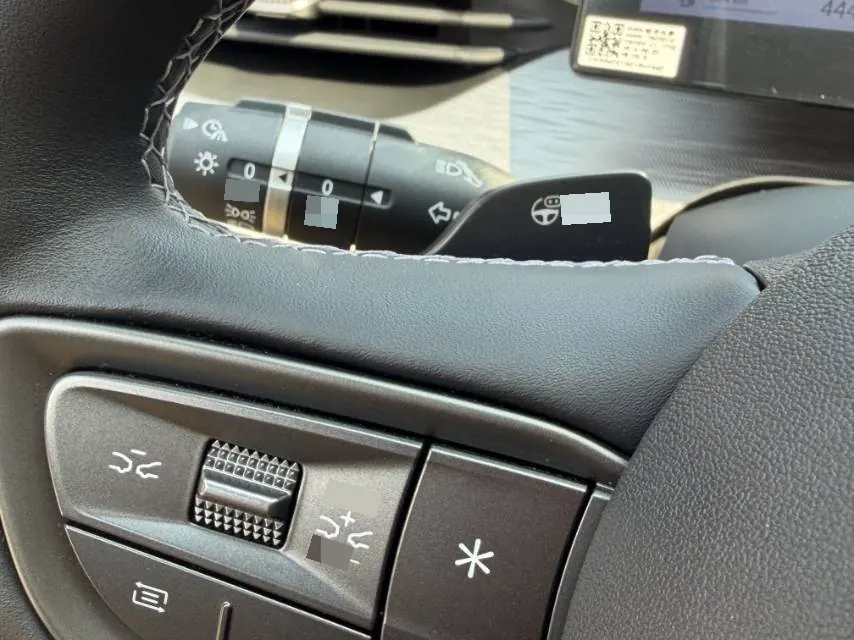 BYD 2025 seals 05 DM-i 1.5 stepless smart driving version 120KM flagship automatic gear 7