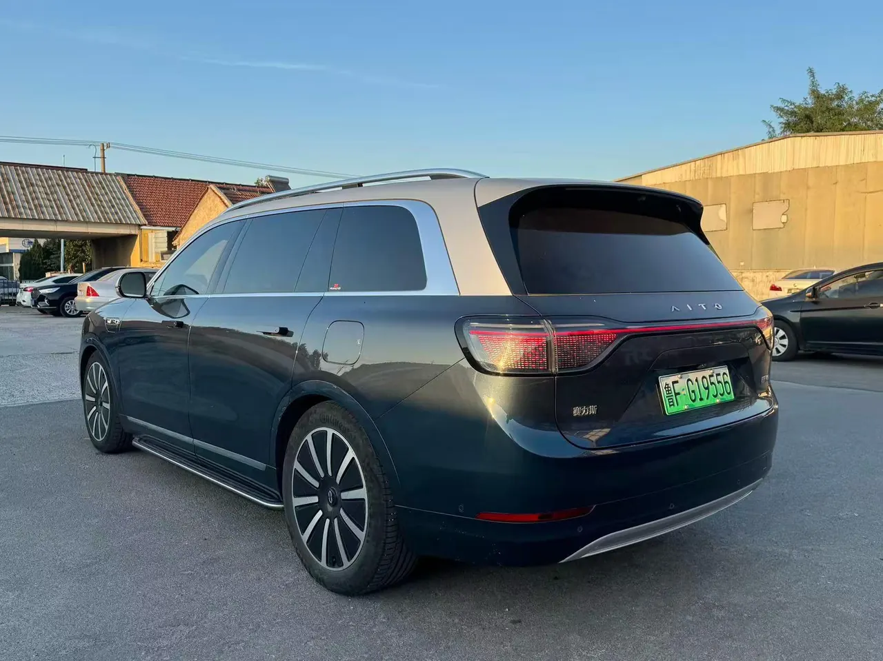 AITO 2024 AITO M9 extended range Ultra 42kWh automatic gear 3