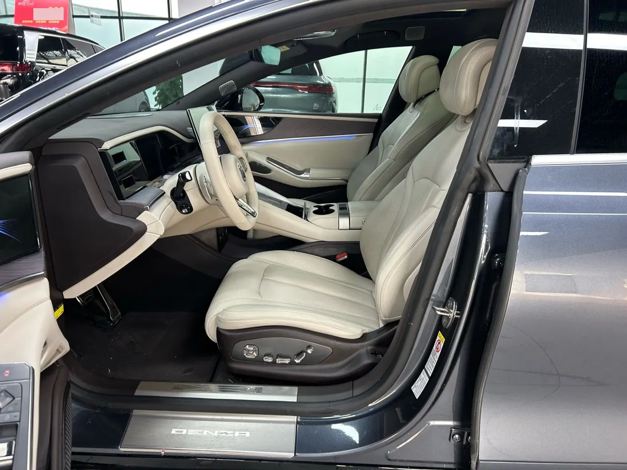 Denza 2024 Denza Z9 2.0T Stepless 1100km Four-wheel Drive Pro Edition Automatic Gear 8