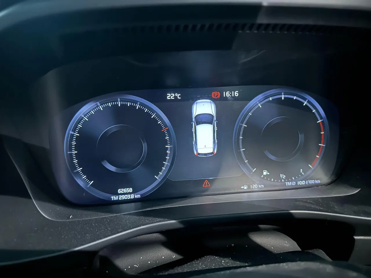 Volvo 2021 XC40 2.0T T4 four-wheel drive smart fashion version of automatic gear 5