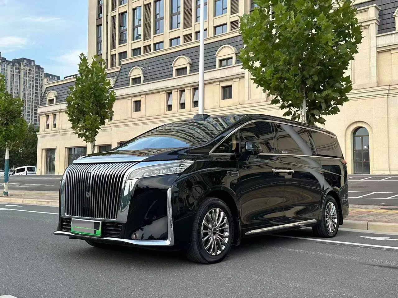 Открыть галерею: WEY 2025 VV7 Hi4 1.5T Four-Wheel-Drive Automatic Model