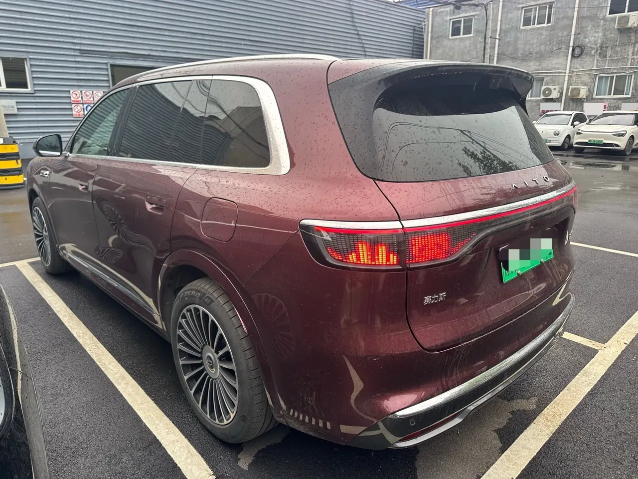 AITO 2025 AITO M8 Ultra 53.4kWh 6-seat automatic gear 3
