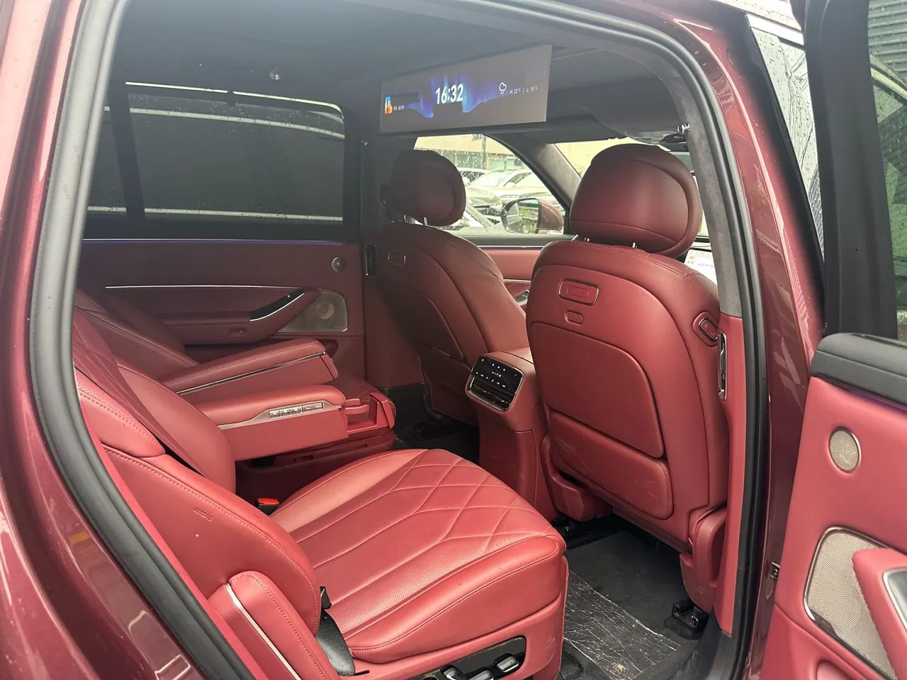 AITO 2025 AITO M8 Ultra 53.4kWh 6-seat automatic gear 9