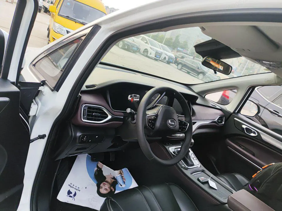 Chuanqi 2021 M6 1.5T 270T Deluxe Edition 7-seat Automatic Gear 7
