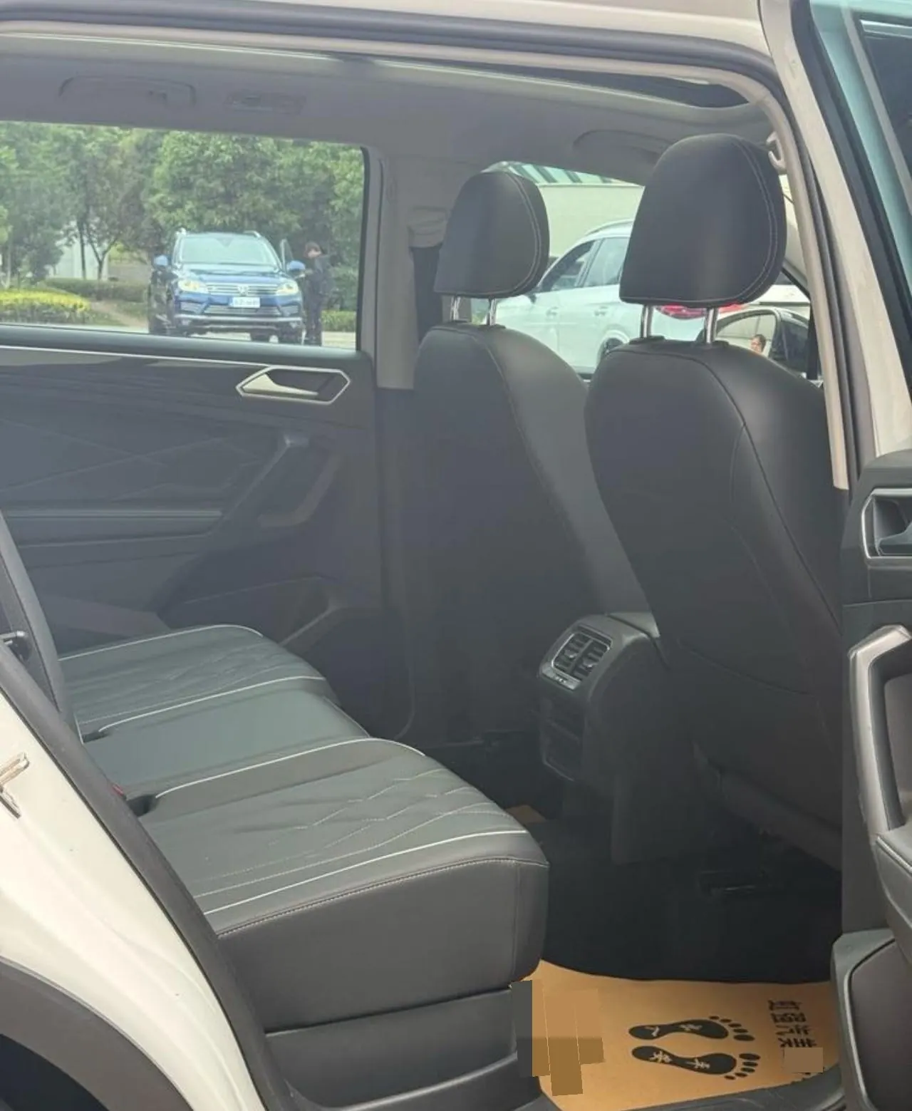 Volkswagen 2024 Tiguan L 1.5TSI 300TSI Two‑Wheel‑Drive Longteng Edition Automatic Transmission 3