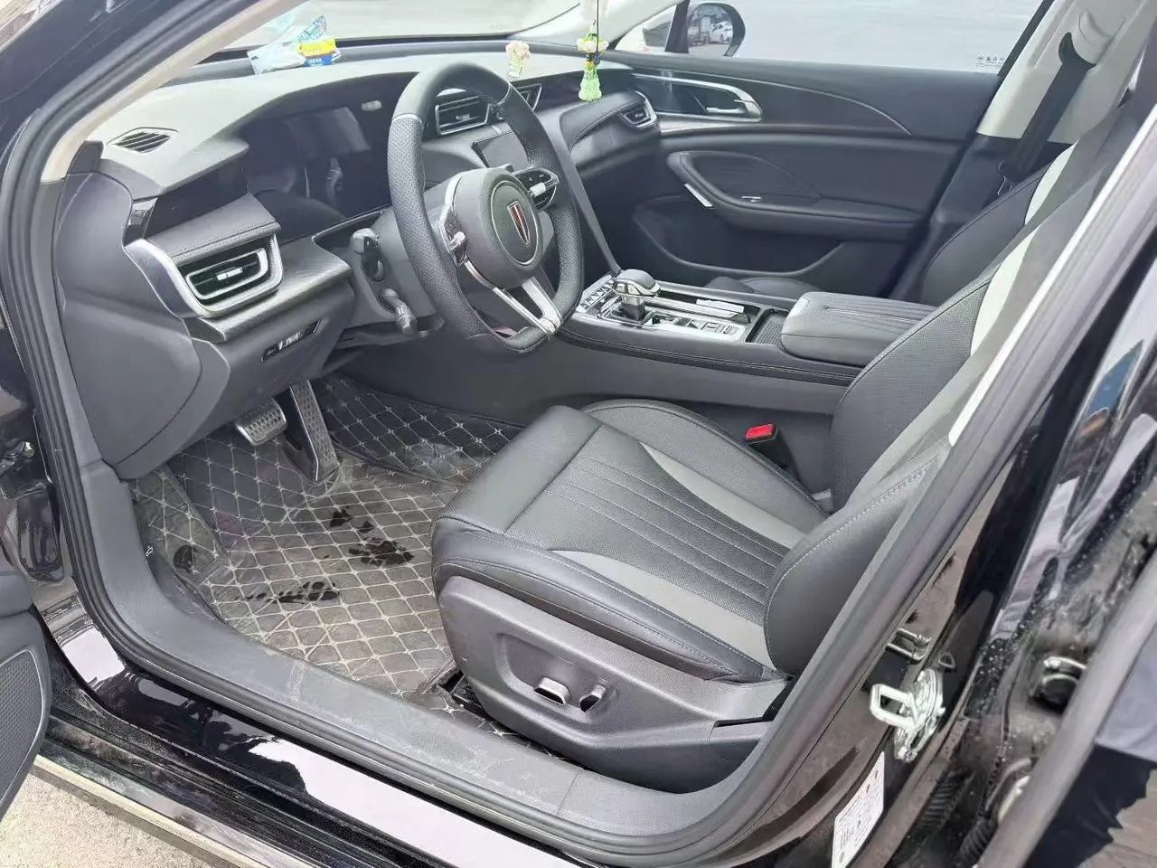 HongQi 2024 H6 2.0T Easy Edition Automatic Gear 3