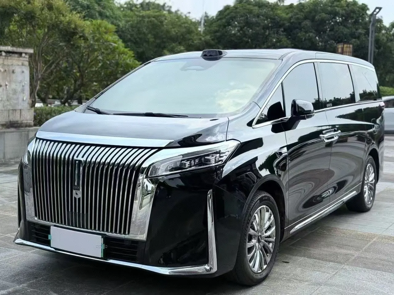 WEY 2025 VV7 Hi4 1.5T Four-Wheel-Drive Automatic Model - View 1