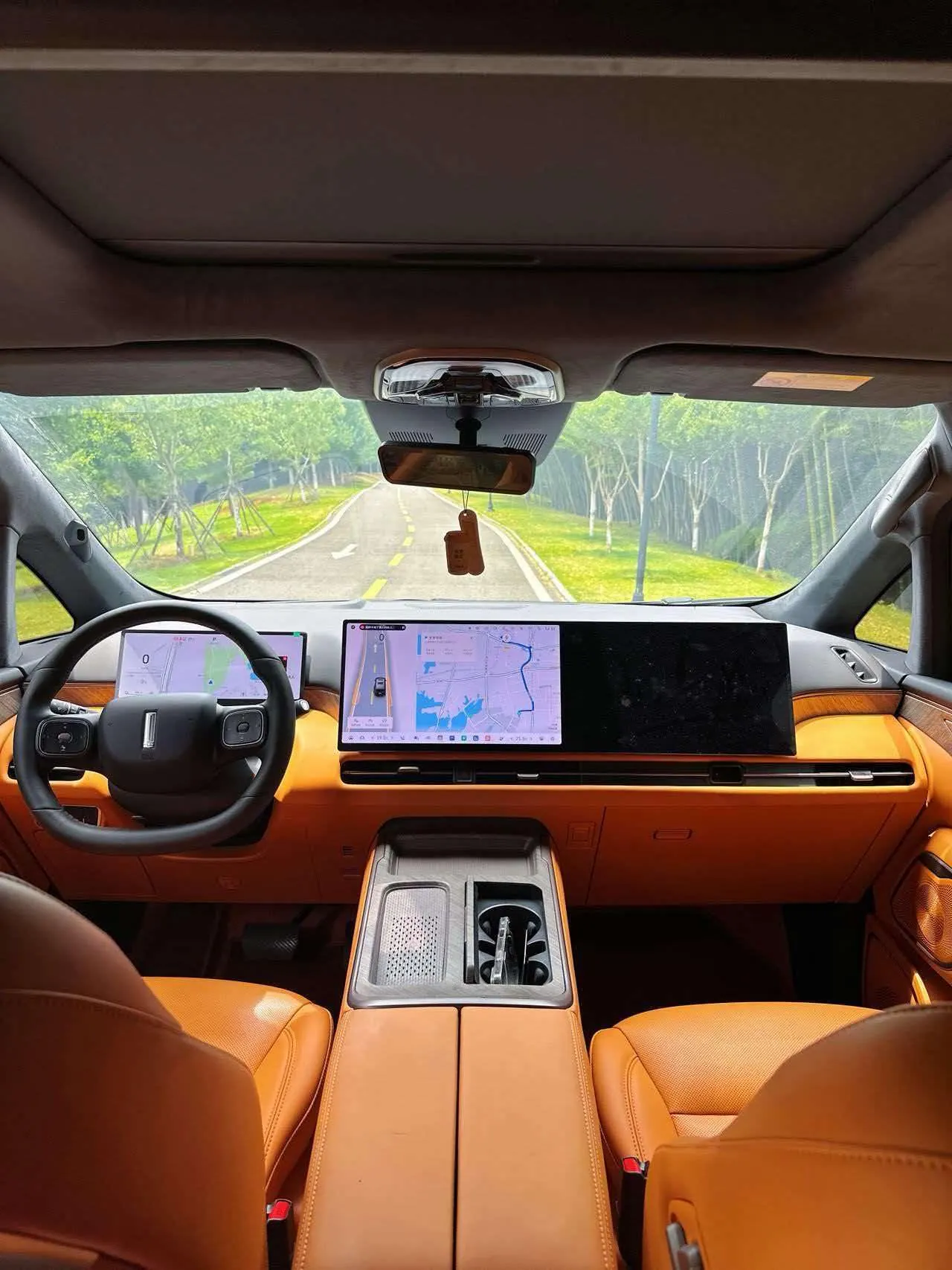 WEY 2025 VV7 Hi4 1.5T Four-Wheel-Drive Automatic Model 7