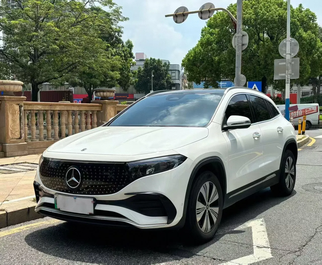 Open image lightbox: Mercedes Benz 2025 EQA 260 EQA 260 Automatic