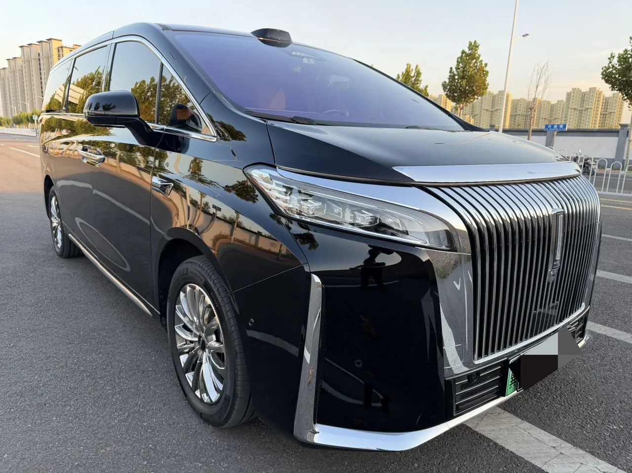 WEY 2025 VV7 Hi4 1.5T Four-Wheel-Drive Automatic Model 3