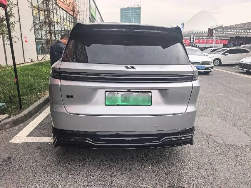 Li 2025 i8 Standard Edition Automatic Gear 5