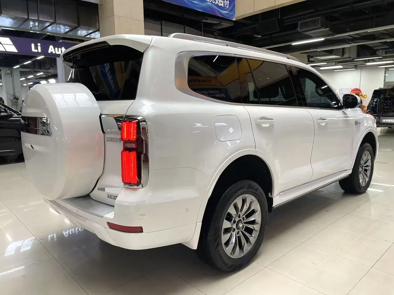 Tank 500 New Energy 2026 Model Tank 500 Hi4-T 2.0T Smart Enjoyment Version Automatic Transmission 6