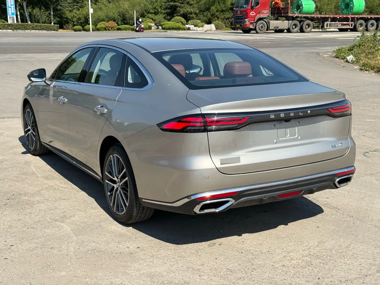 Geely 2026 Emgrand – Sedan 1.5T Flagship Automatic 8