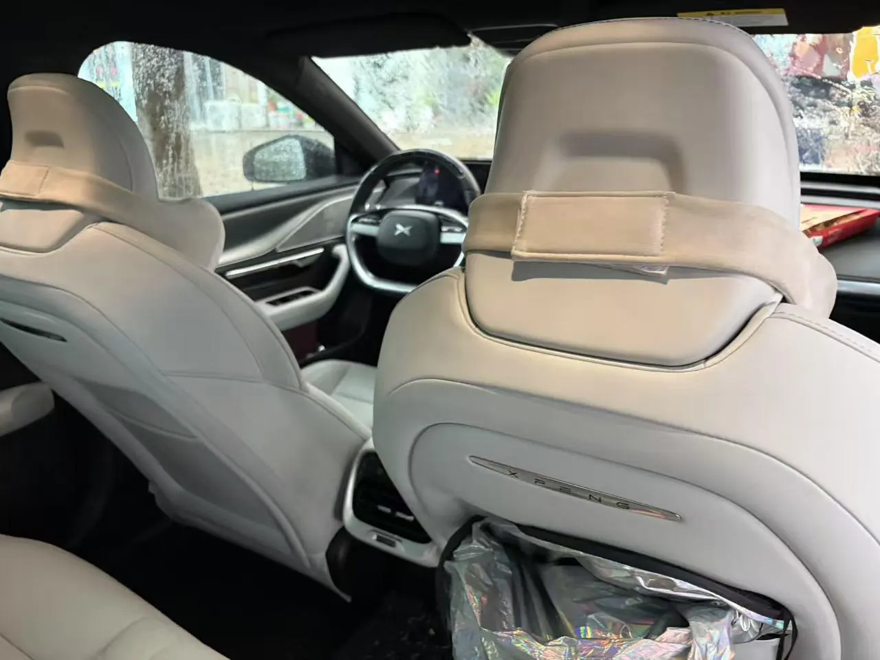 Xpeng 2023 P7i 610 Max Performance Edition Automatic Gear 5