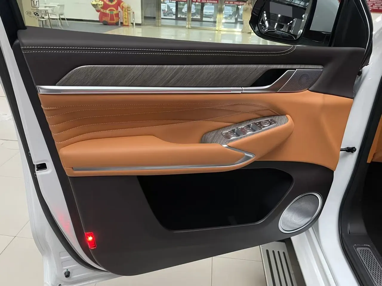 Tank 500 New Energy 2026 Model Tank 500 Hi4-T 2.0T Smart Enjoyment Version Automatic Transmission 8