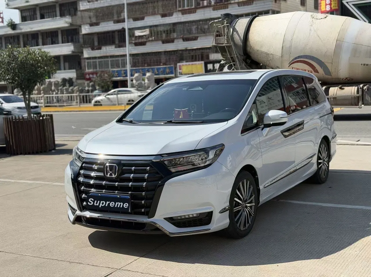 Открыть галерею: Honda 2024 Alishen e:HEV 2.0 Stepless Deluxe Automatic Gear