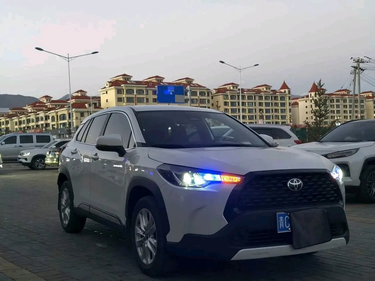 Toyota 2024 Corolla Cross 2.0 CVT Pioneer Edition, Automatic Transmission 6