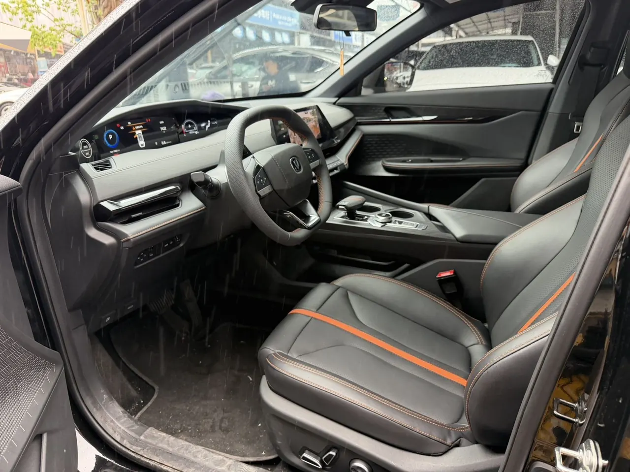 ChangAn 2024 UNI-V 1.5T Prestige Automatic 6