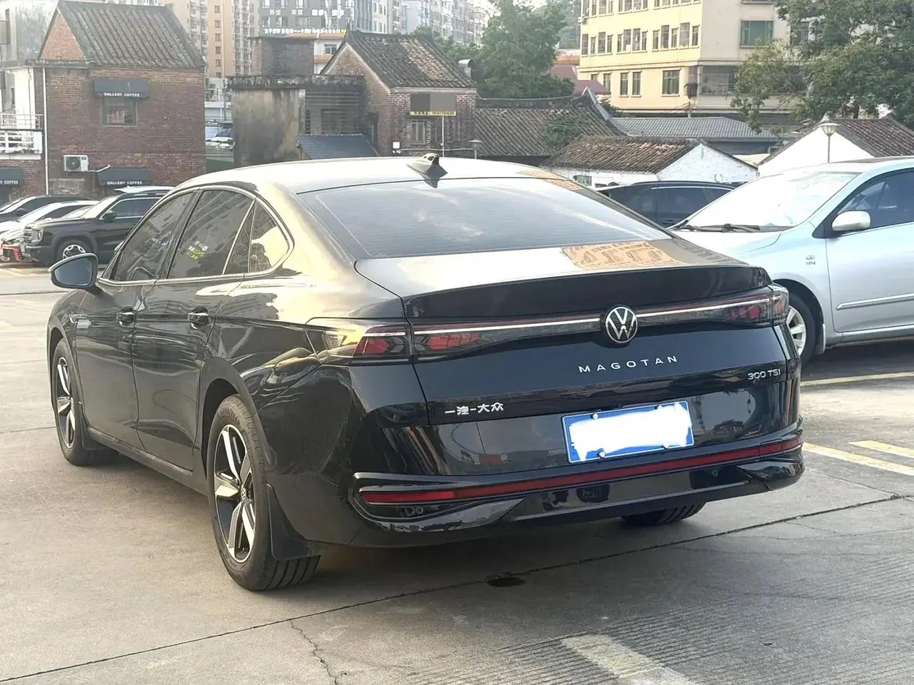 Volkswagen 2024 Magotan 1.5TSI 300TSI Premium Edition Automatic Gear 3