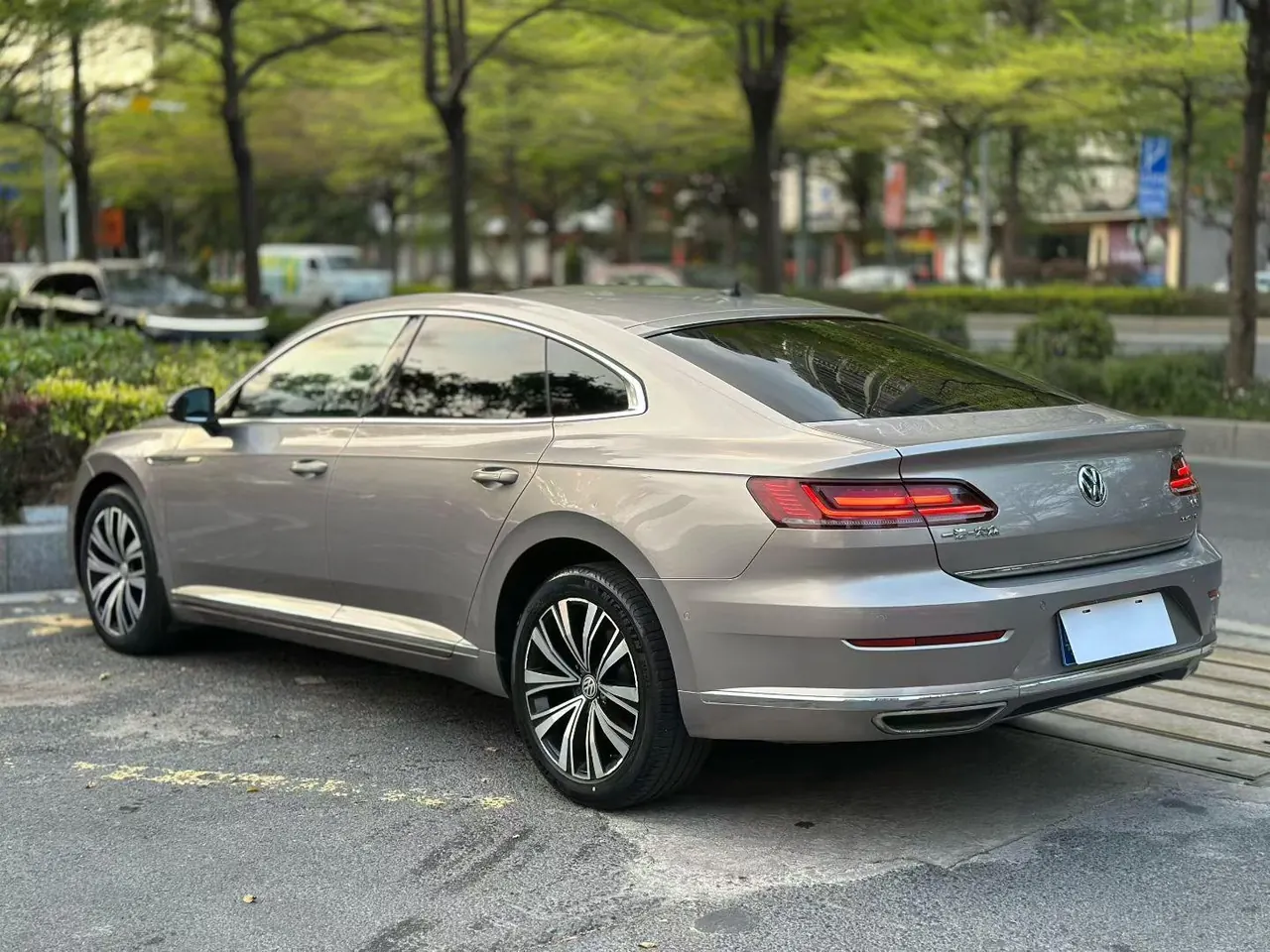 Volkswagen 2020 CC 2.0TSI 330TSI beauty version of automatic gear 9