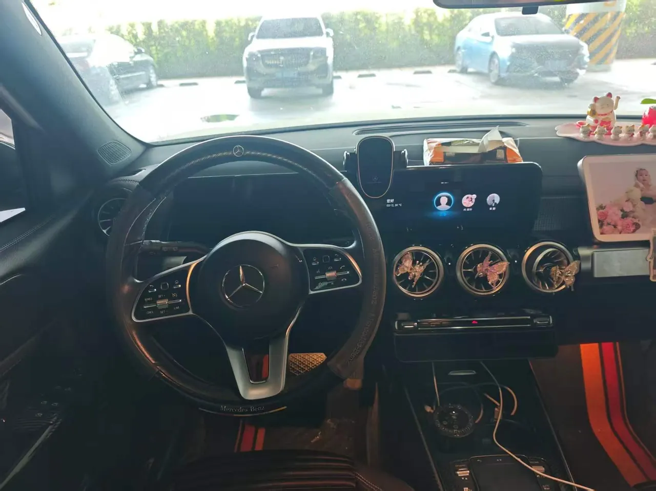 Mercedes Benz 2022 GLB 220 2.0T Dynamic Automatic 3