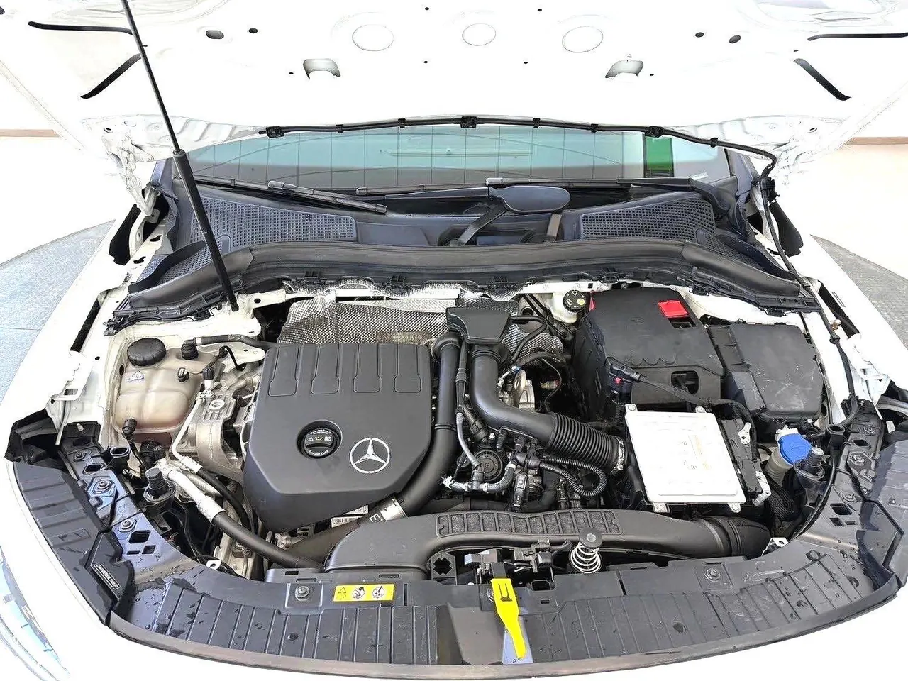 Mercedes Benz 2022 GLA 200 1.3T (modified) automatic gear 4