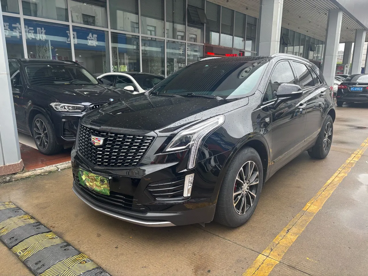 Open image lightbox: Cadillac 2022 XT5 48V 2.0T Two-Drive Luxury Automatic Gear