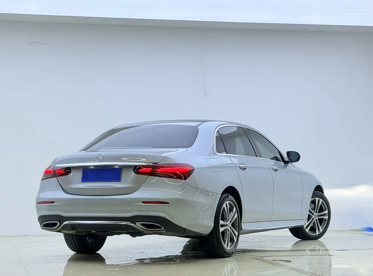 Mercedes Benz E Class 2022 E 260 L 2.0T Automatic 10