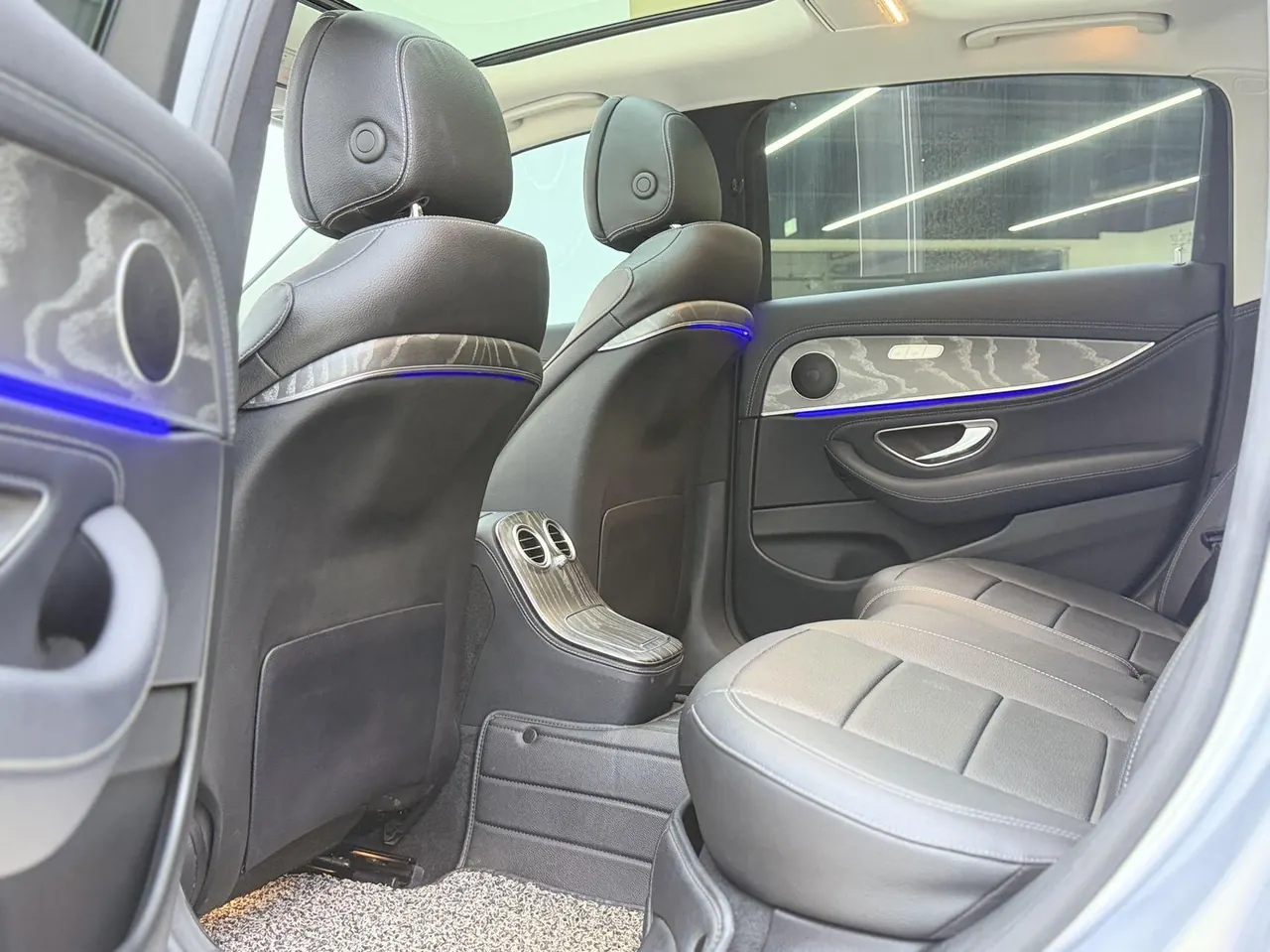 Mercedes Benz E Class 2022 E 260 L 2.0T Automatic 5