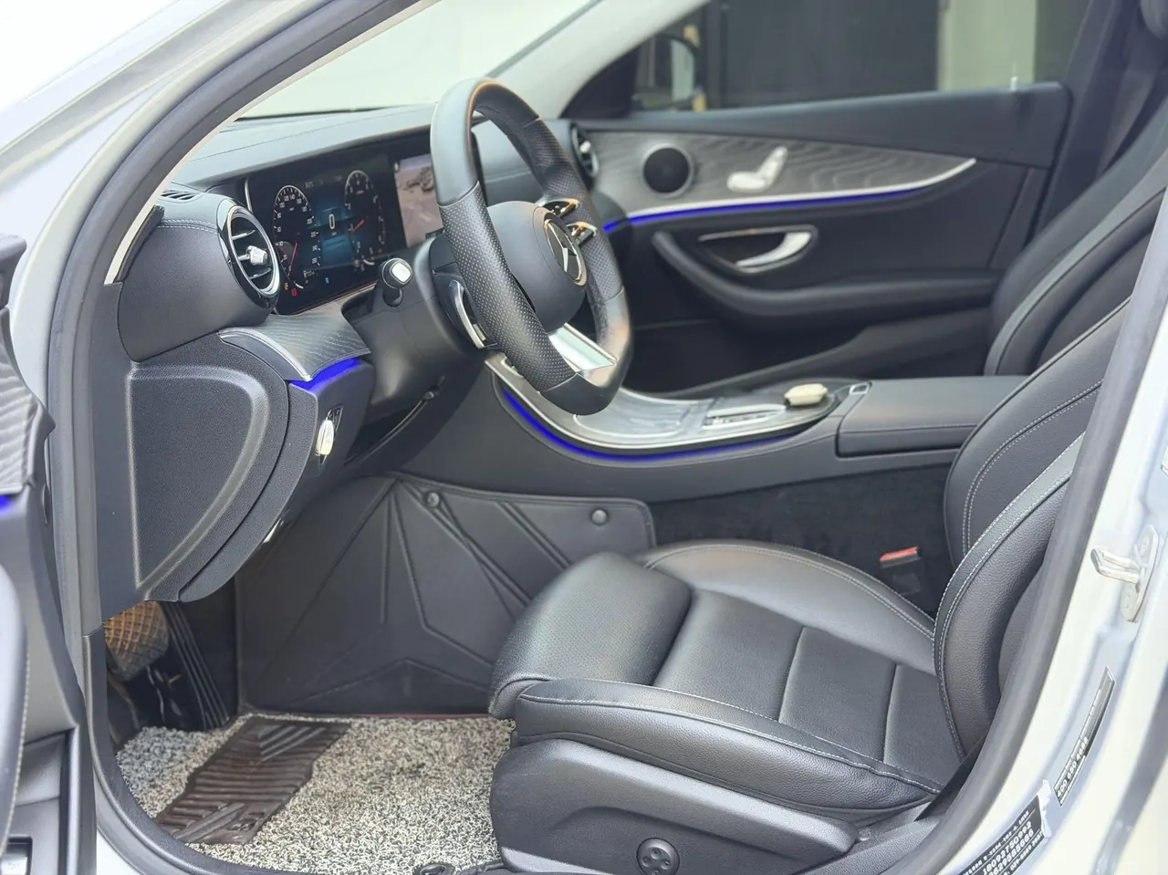 Mercedes Benz E Class 2022 E 260 L 2.0T Automatic 6