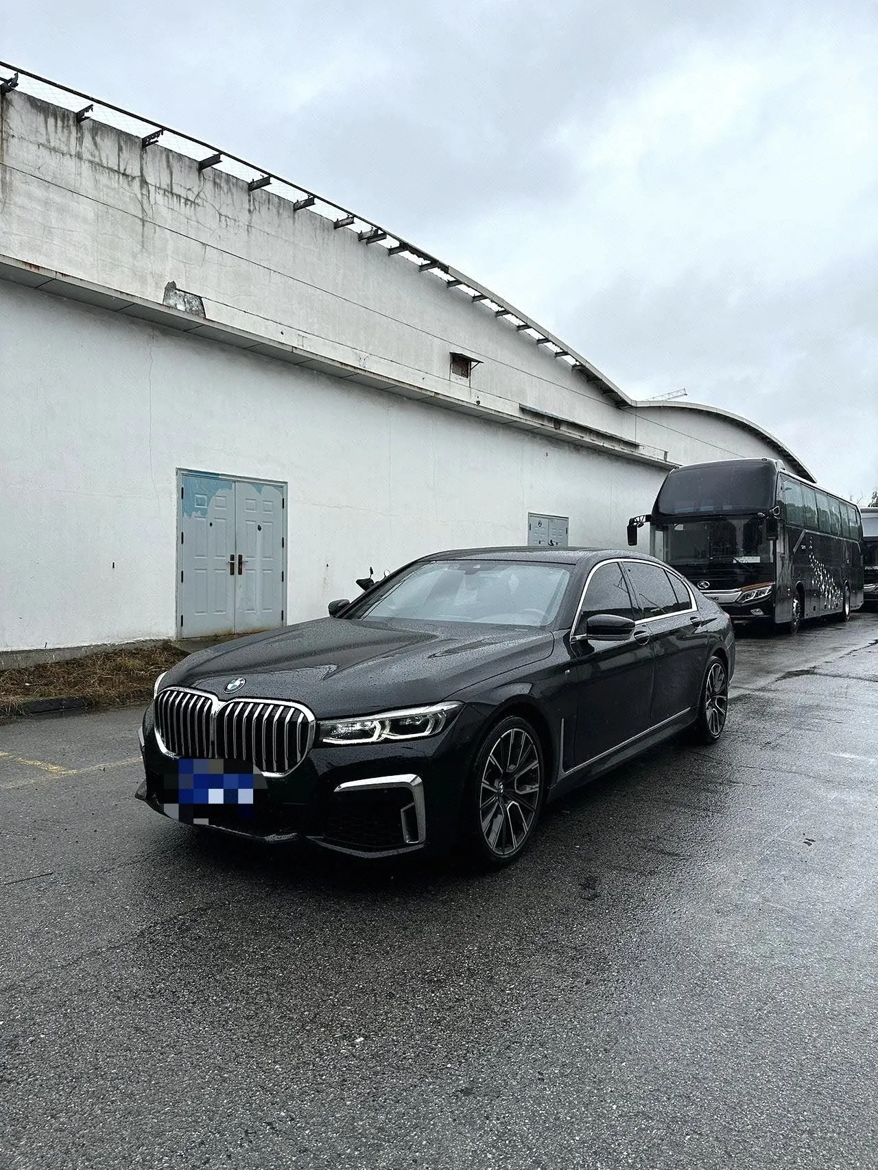 打开图片灯箱:BMW 7 Series (Imported) 2021 740Li 3.0T Leading M Sports Suit Automatic Gear