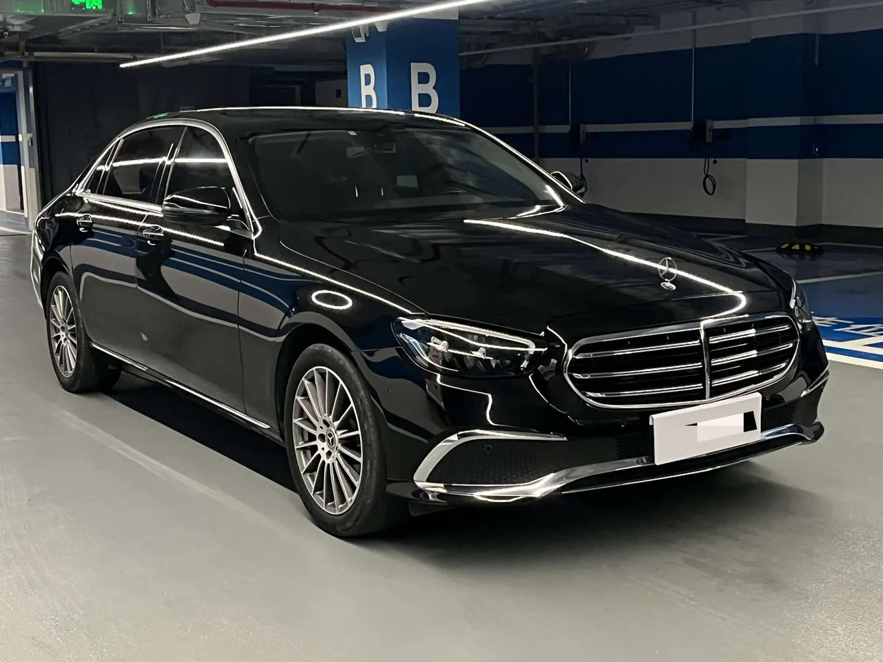 Mercedes Benz E Class 2023 E 260 L 2.0T Automatic 3