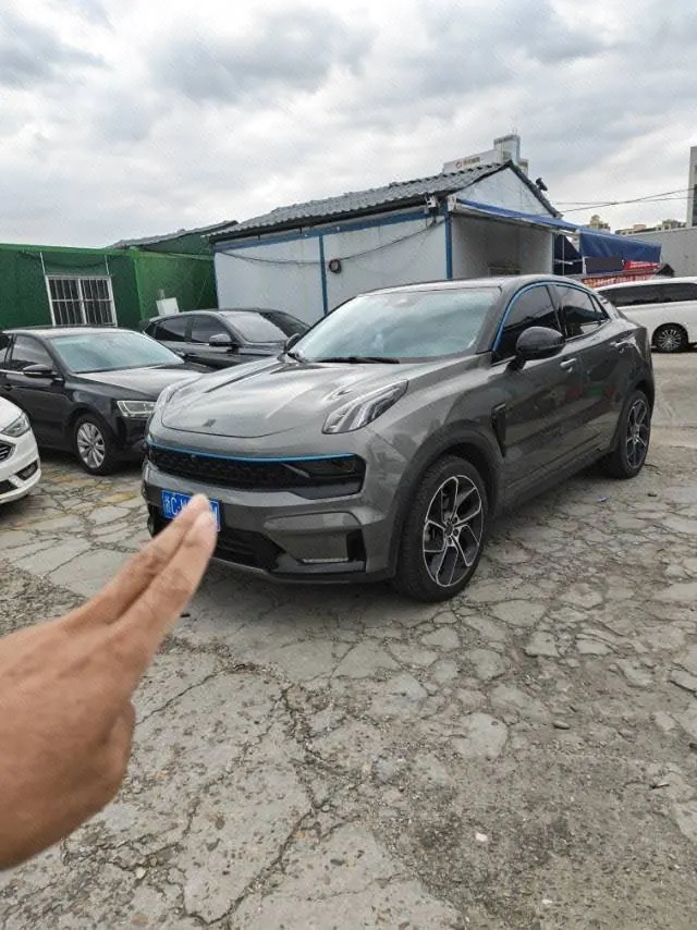 打开图片灯箱:LYNK&CO 2022 LYNK&CO 05 2.0TD Two-wheel Drive Halo Automatic Gear
