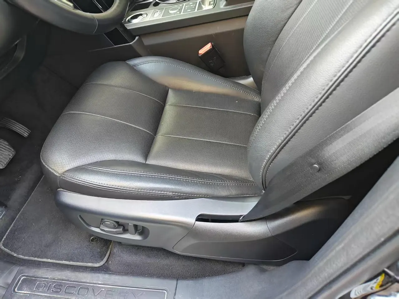 Land Rover Discovery (Imported) 2020 Discovery 53.0 T V6 SE Automatic Gear 2