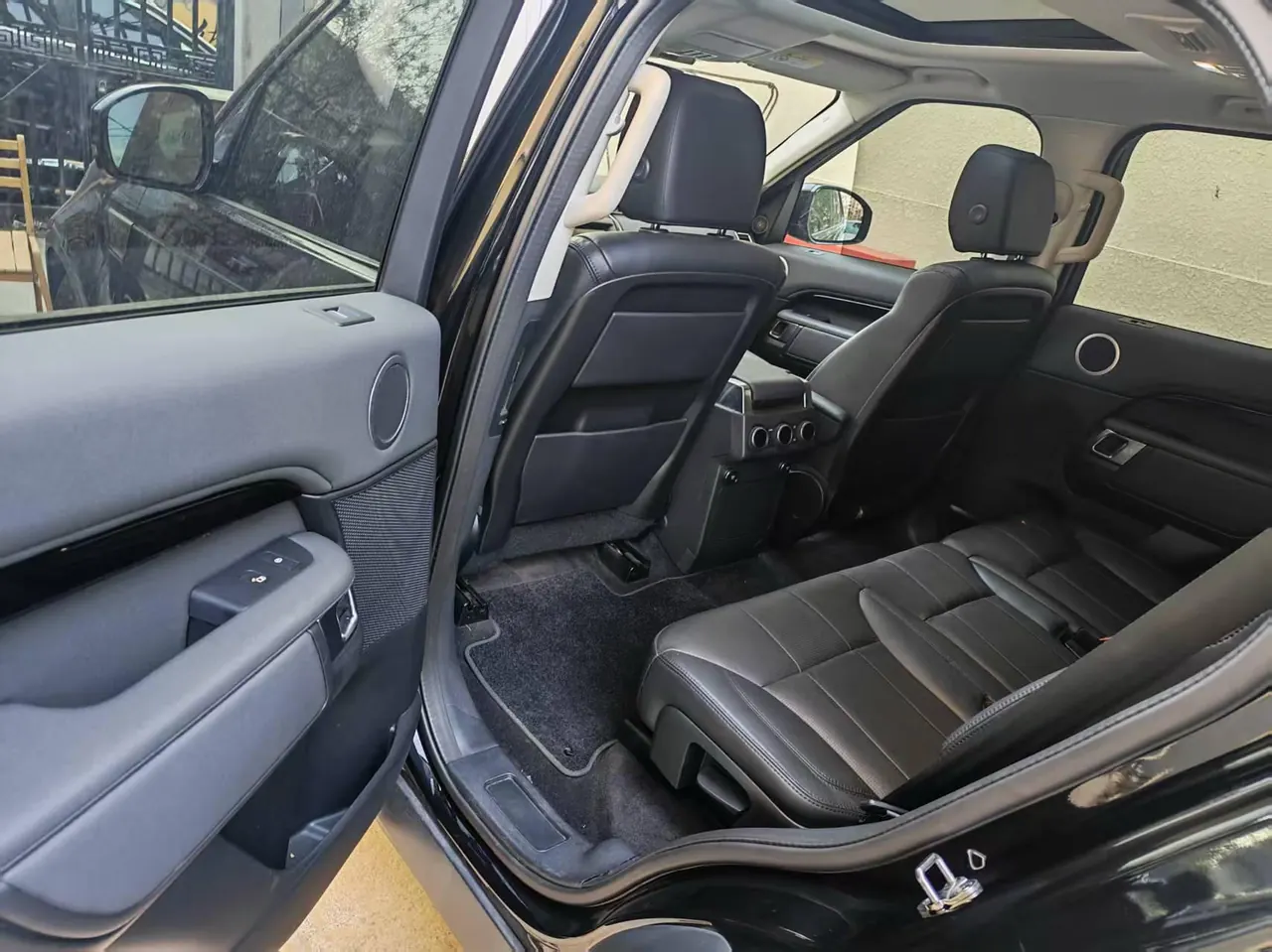 Land Rover Discovery (Imported) 2020 Discovery 53.0 T V6 SE Automatic Gear 7