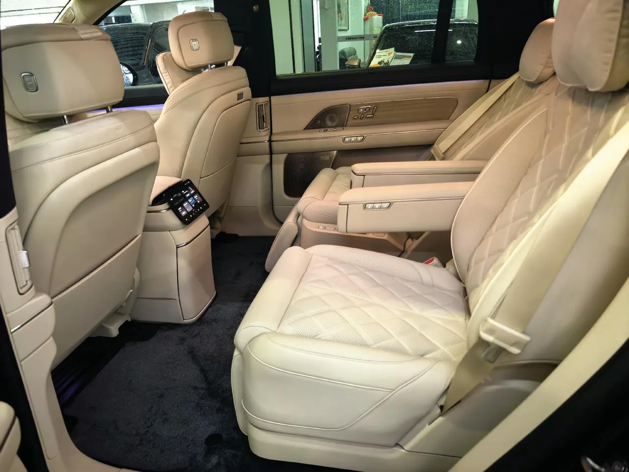 NIO 2026 ES8 6-seat executive deluxe automatic gear 5