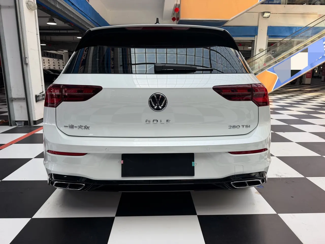Volkswagen 2021 Golf 8 R-Line 1.4TSI 280TSI Automatic 13