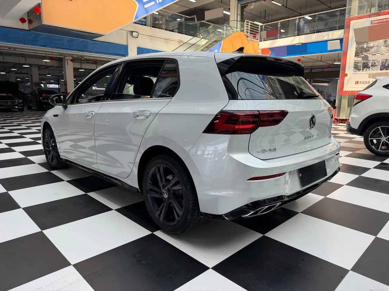 Volkswagen 2021 Golf 8 R-Line 1.4TSI 280TSI Automatic 15