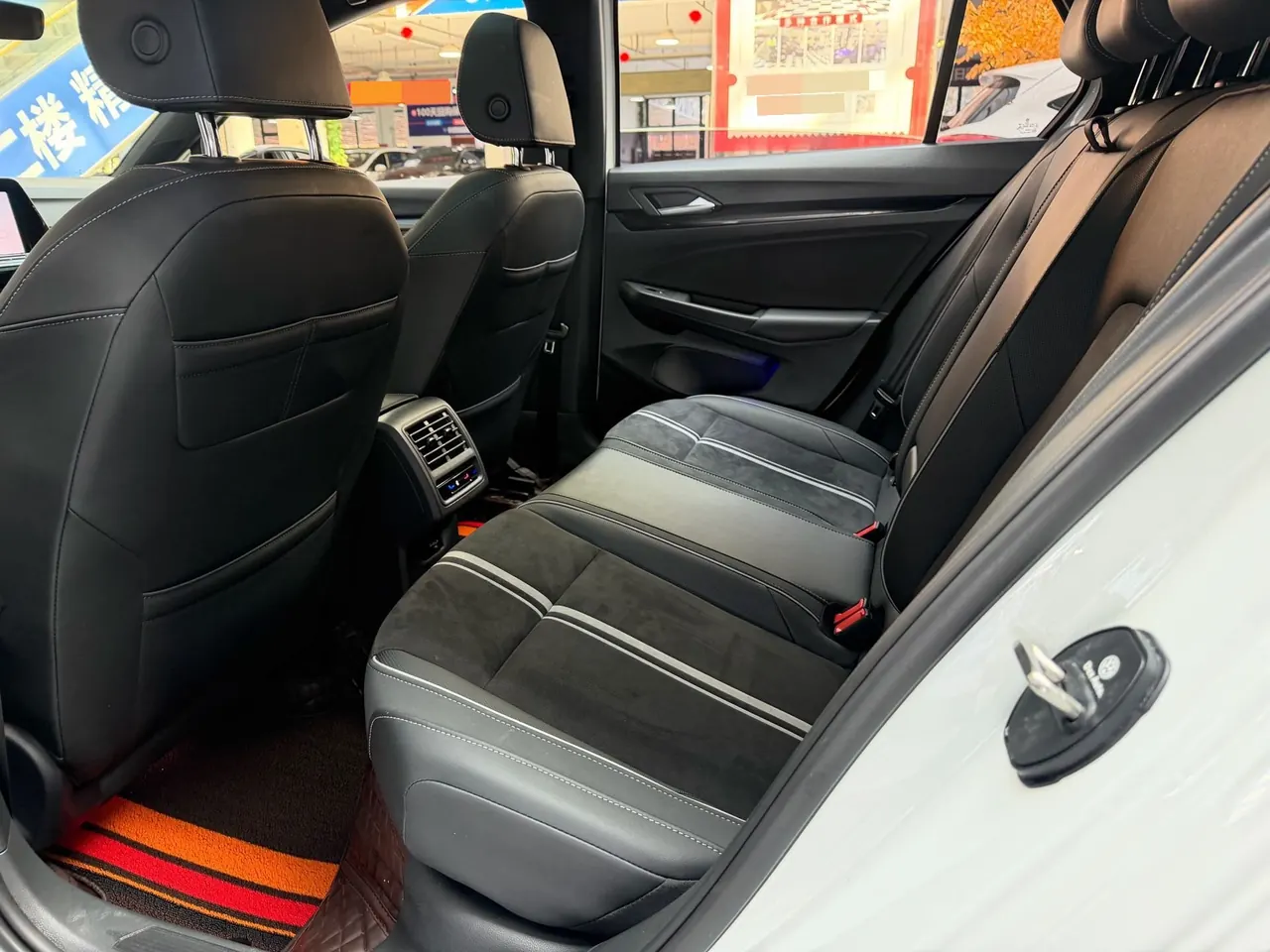 Volkswagen 2021 Golf 8 R-Line 1.4TSI 280TSI Automatic 9