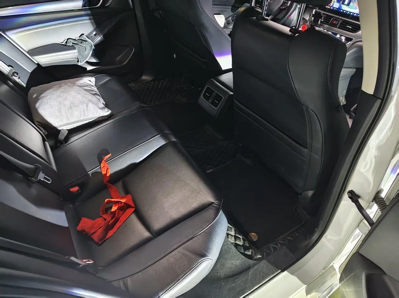 Honda 2021 10th Generation Accord 1.5T Stepless 260TURBO Luxury Star Limited Edition Automatic Gear 5