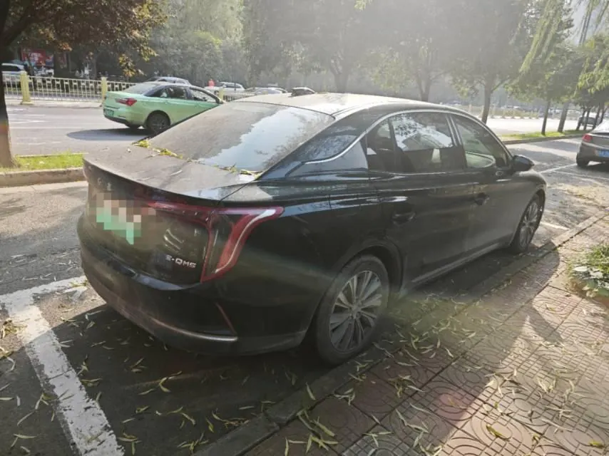 HongQi 2022 E-QM 5 431km Charging Enjoy Edition Automatic Gear 2