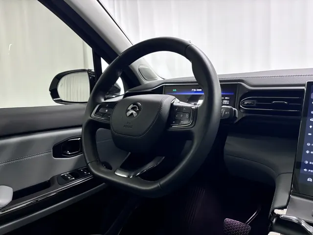 NIO 2020 ES 6 600KM Sports Edition Automatic Gear 5